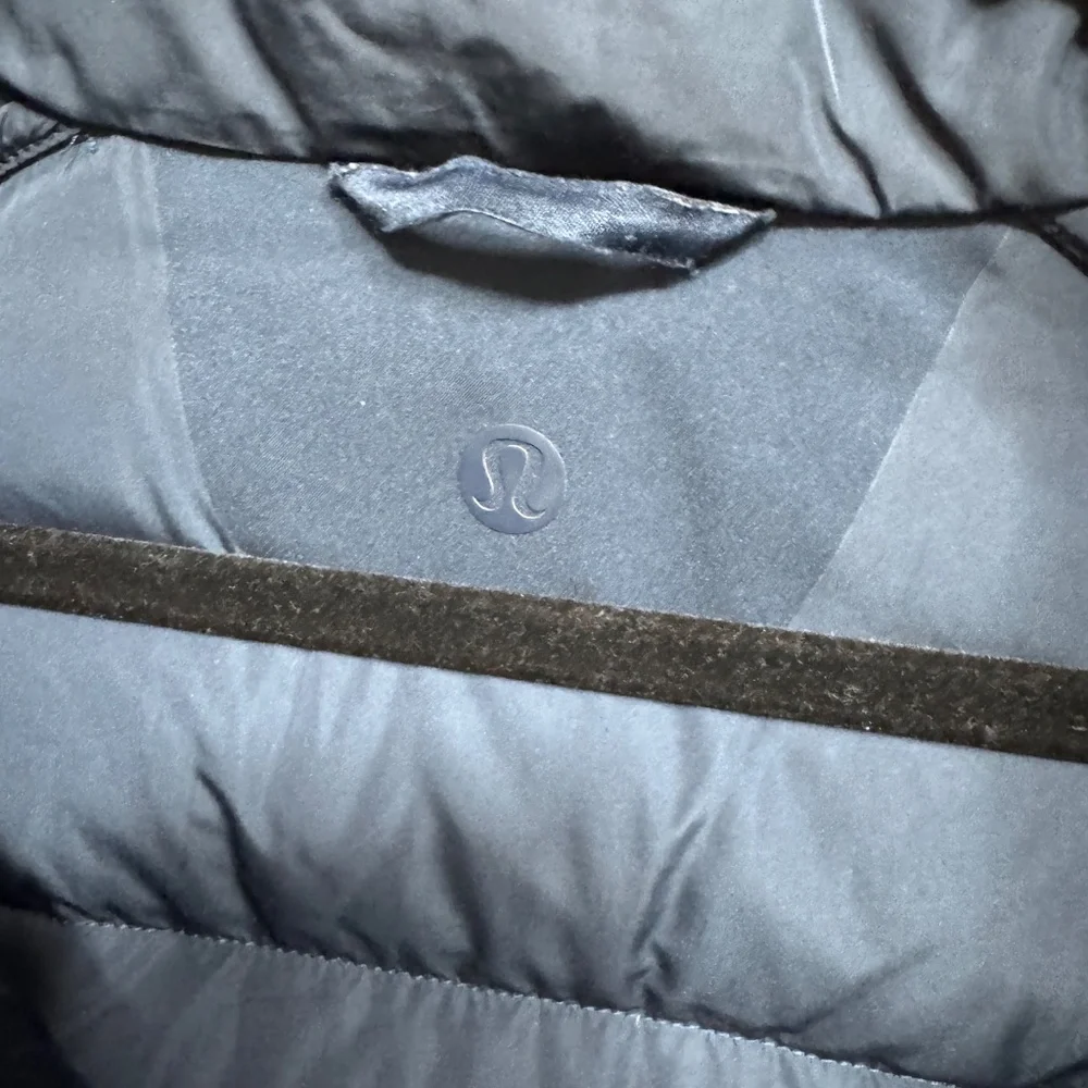 Lululemon Down Vest Canvas True Navy L - Picture 3 of 4